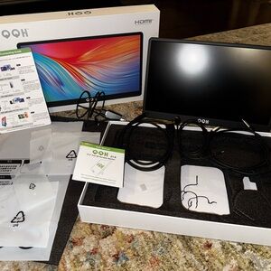 QQH 15.6” Type C Portable Monitor with Accessories